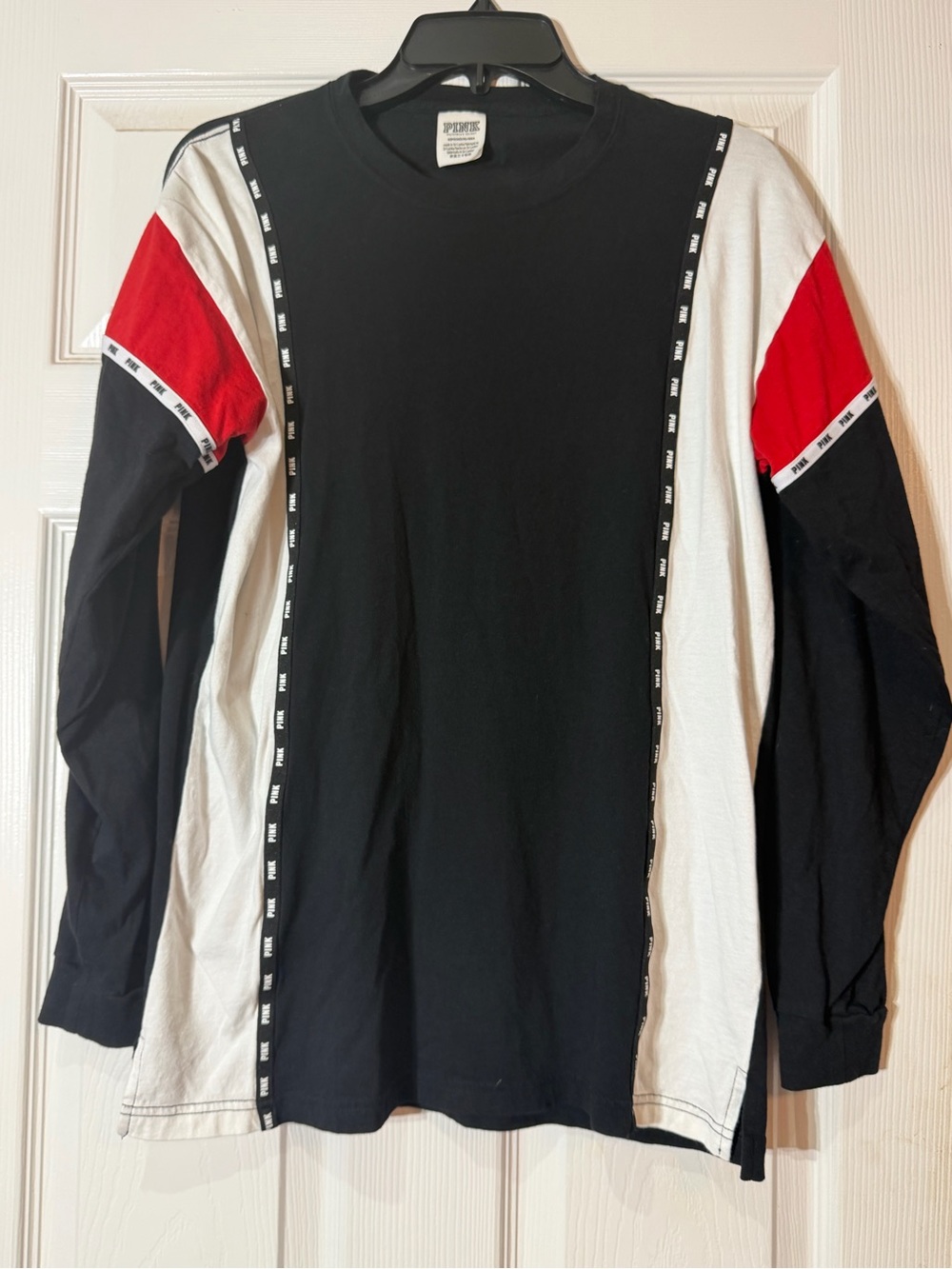 PINK Victoria's Secret Black, White & Red Long Sleeve Tee